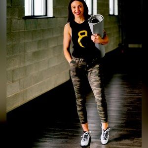 Zyia Green Camo Unwind Joggers NWT